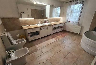 Casă cu 4 camere cu Teren 266 Mp în Central - 8