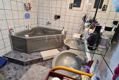 Casă individuală cu 10 camere cu Canalizare în Gruia - 7
