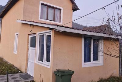 Casă cu 4 camere cu Teren 300 Mp în Sângeorgiu de Mureș - 1