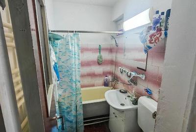 Apartament cu 3 camere semidecomandat în Central - 4