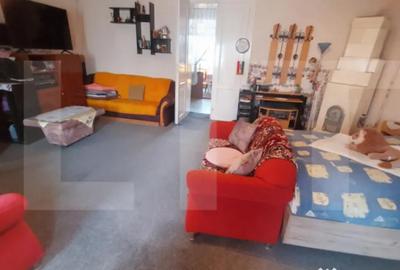 Apartament cu 4 camere semidecomandat în Central