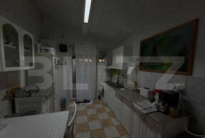 Casa spa?ioasa cu 2 corpuri , 300 mp ideala pentru 2 - 7