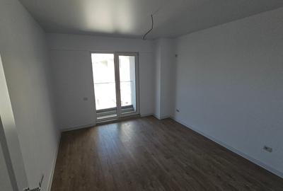 Apartament cu 3 camere decomandat în 13 Septembrie - 30
