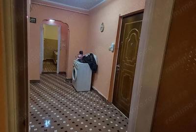 Apartament cu 2 camere decomandat în Micro 18 - 2