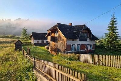 Casă cu 4 camere cu Teren 1170 Mp în Poiana Stampei - 1