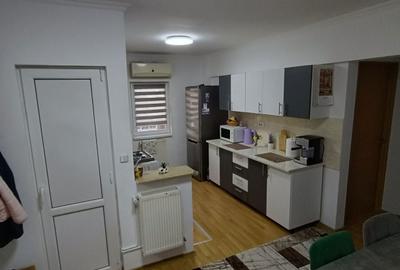 Apartament cu 3 camere decomandat în Central - 8