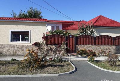 Casă cu 3 camere cu Teren 590 Mp în Slava Rusă - 2