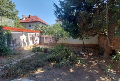 BARBU VACARESCU-LACUL TEI vila 7 camere - 14