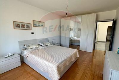 Casă individuală cu 4 camere cu Canalizare în Sud - 9