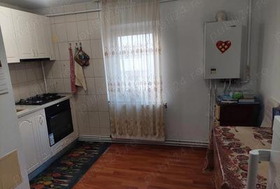 Apartament cu 3 camere decomandat în Central - 1