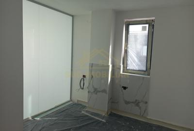 Casă individuală cu 4 camere cu Canalizare în Central - 7