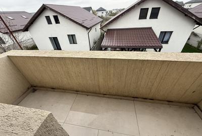 Duplex cu 4 camere cu Canalizare în Central - 34