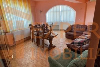 VILA cu spatii comerciale situata in zona CUMPANA - 3