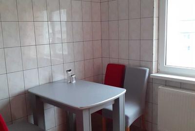 Apartament cu 2 camere decomandat în Colentina - 2