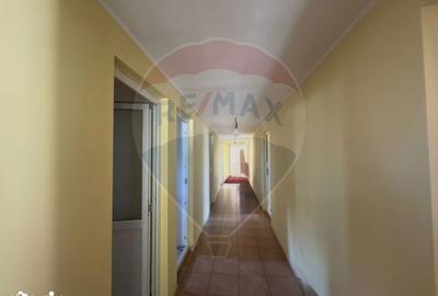 Casă cu 5 camere cu Teren 504 Mp în Romanești - 4