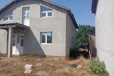 Vand casa 4 camere suvragerie bucatarie ?i baie - 4