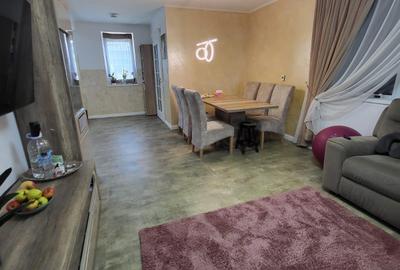 Casă individuală cu 4 camere, în zona Parfumului. Comision 0 - 12