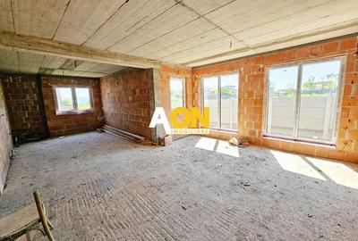 Casa la rosu, 3 camere, terasa, garaj, toate utilitatile, Micesti - 4