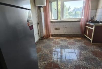 Apartament cu 3 camere semidecomandat în Central - 9