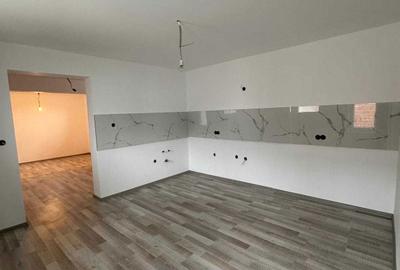 Casă cu 3 camere în Lazuri - 3