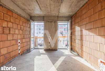 Apartament cu 3 camere decomandat în Dârste