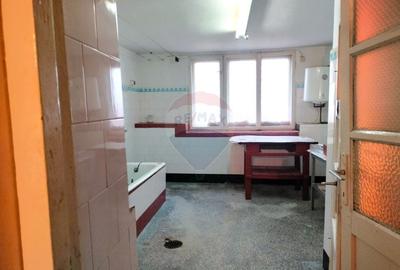 Casă individuală cu 4 camere cu Canalizare în Central - 20