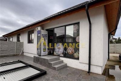 Spațiu comercial, de 60 mp, în Central - 5