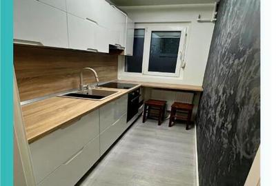 Apartament cu 2 camere decomandat în Cornișa - 3