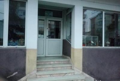 Spațiu comercial, de 100 mp, în Central - 9