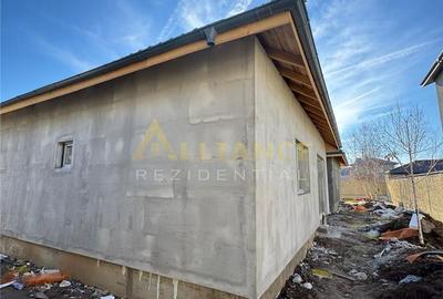 Casă cu 3 camere cu Teren 150 Mp în Central - 11