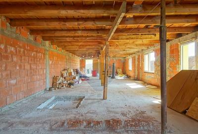 Casă individuală cu 14 camere cu Teren 306 Mp în Central - 32