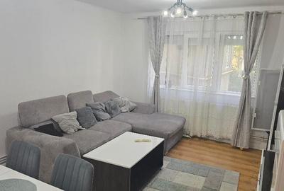Vand apartament 3 camere decomandat Deva, Saturn, parter, mobilat