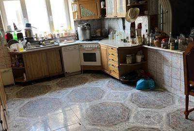 Casă individuală cu 15 camere cu Garaj în Comănești - 18