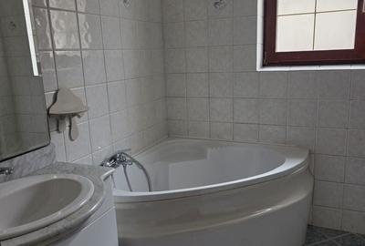 Casă individuală cu 6 camere cu Canalizare în Floreasca - 32