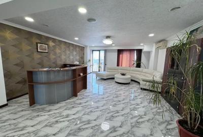 Apartament cu 5 camere decomandat în Km 4 - 1