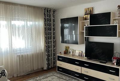 Apartament cu 4 camere decomandat în Central - 1