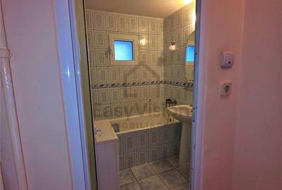 Apartament cu 3 camere semidecomandat, mobilat în Pantelimon