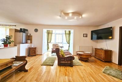 Apartament de 7 camere , 200mp Utili, zona Borhanci