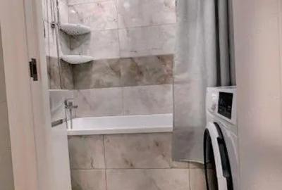 Garsonieră în Titan