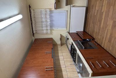 Apartament cu 3 camere decomandat în Girocului - 9