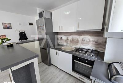 Apartament cu 3 camere decomandat în Central - 2