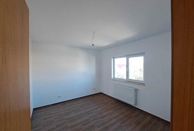 Apartament cu 3 camere semidecomandat în Cățelu - 7
