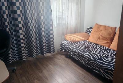 Apartament cu 3 camere semidecomandat în 1 Decembrie 1918 - 3