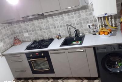 Casă cu 4 camere cu Canalizare în Central - 5