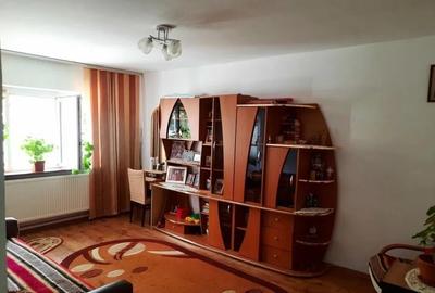 APARTAMENT 3 CAMERE -ET 1 - 2