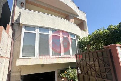 Casa la Cativa Pasi de Mare in Faleza Nord - Ideala Pentru F