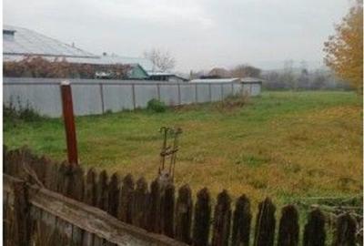 Teren de 855 mp, în Dochia - 7