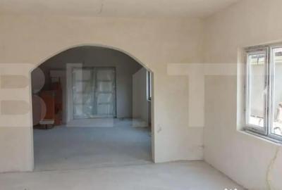 Casă cu 18 camere cu Teren 619 Mp în Central - 2