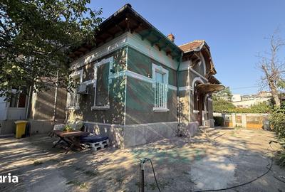 Casă cu 6 camere cu Teren 1013 Mp în Moșilor