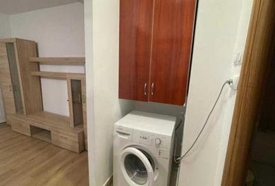 Apartament cu 3 camere semidecomandat în Văcăresti - 8